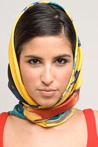 200px-Casol_square_silk_scarf_as_head_scarf